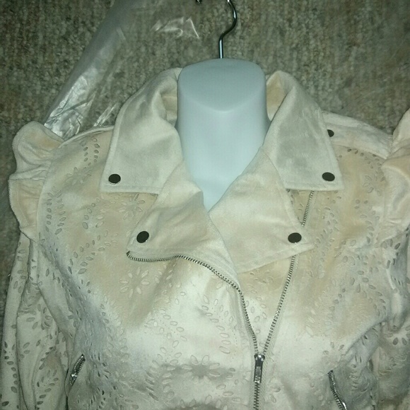 Endless Rose crop jacket - Final Price 😊 - Picture 6 of 8